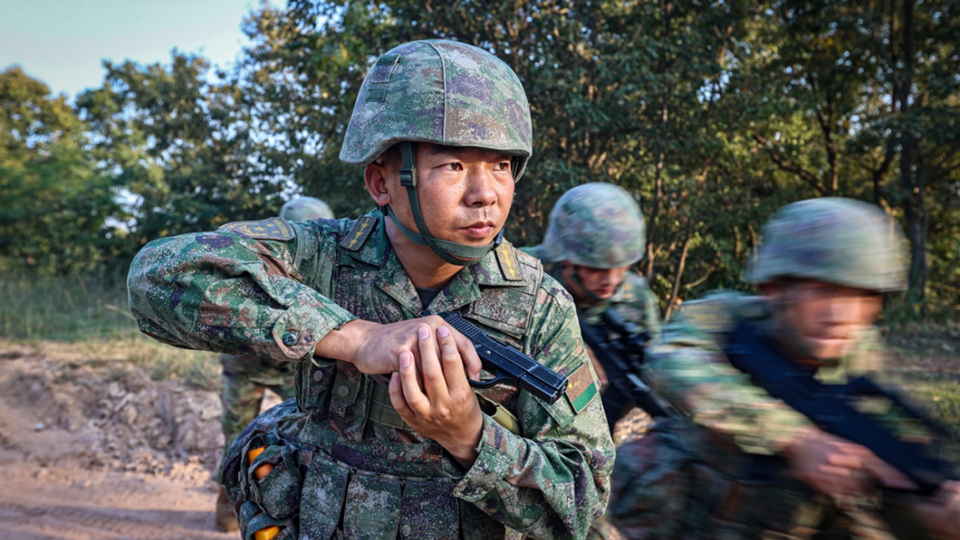 了不起的中國軍人丨二十大代表孫金龍：鉚在戰(zhàn)位做“鋼釘”，我有打贏的底氣